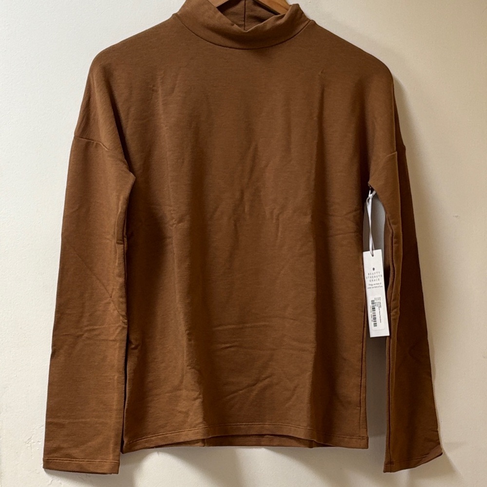 NWT Kiragrace Mock neck Cozy lightweight Sweater shirt in Camel